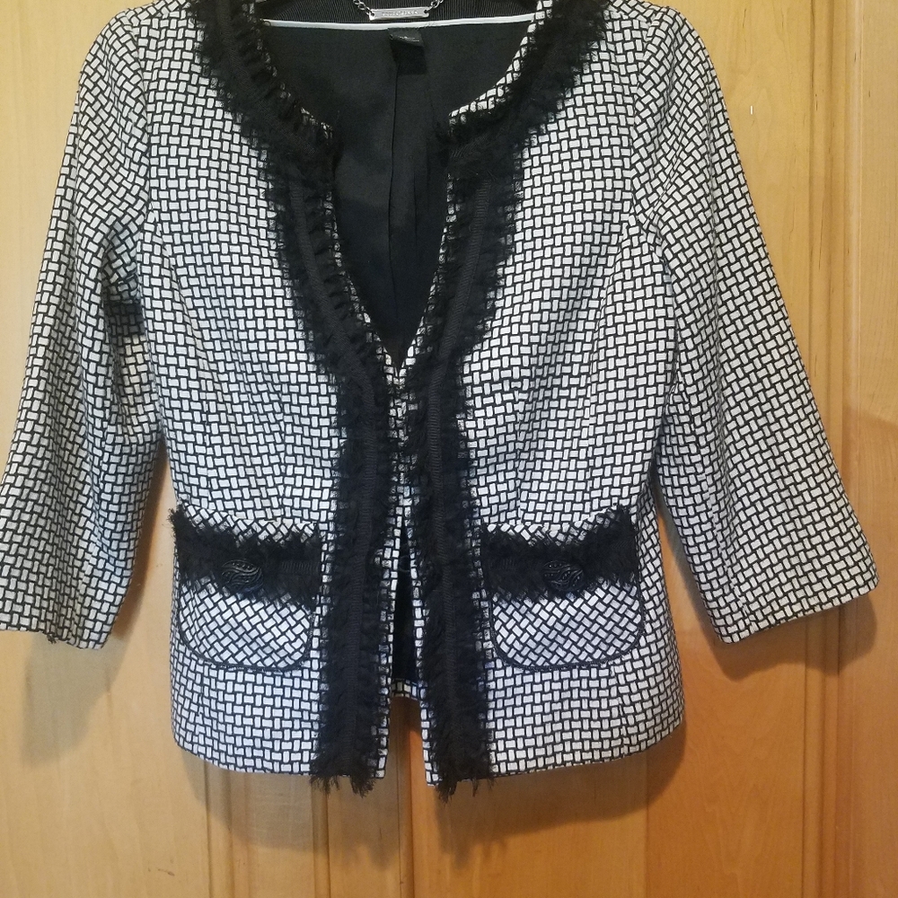WHITE HOUSE  I   BLACK MARKET  PATTERN JACKET SIZE (2)